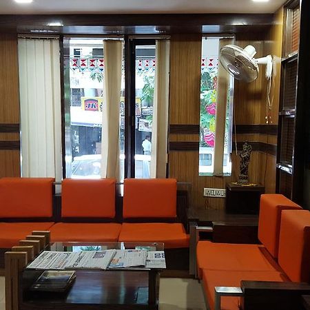 Hotel Relish Vadodara Ngoại thất bức ảnh