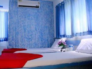 Hotel Relish Vadodara Ngoại thất bức ảnh