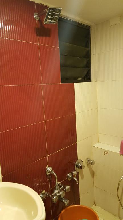 Hotel Relish Vadodara Ngoại thất bức ảnh
